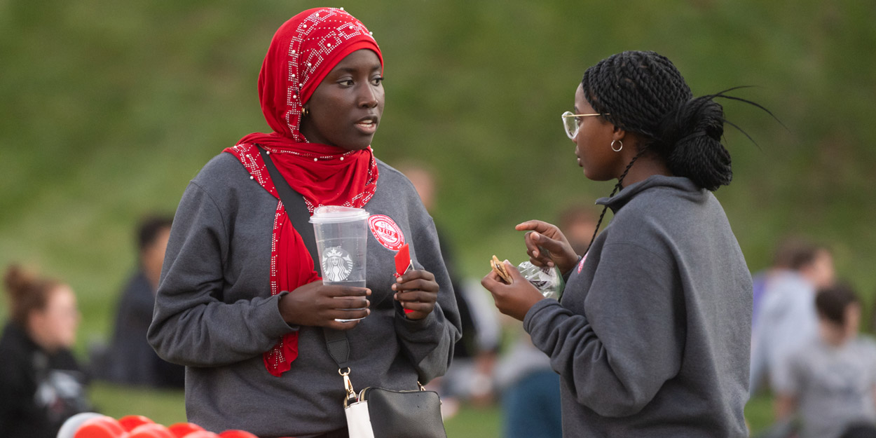 Two students at SIUE.